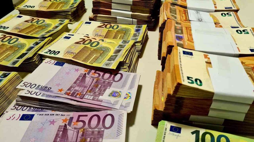euro banconote contanti limiti banconota ritirate banche
