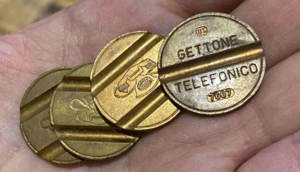 vecchio gettone telefonico