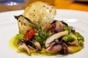 Turismo gastronomico in Italia: itinerari e tradizioni culinarie da scoprire per un'esperienza indimenticabile