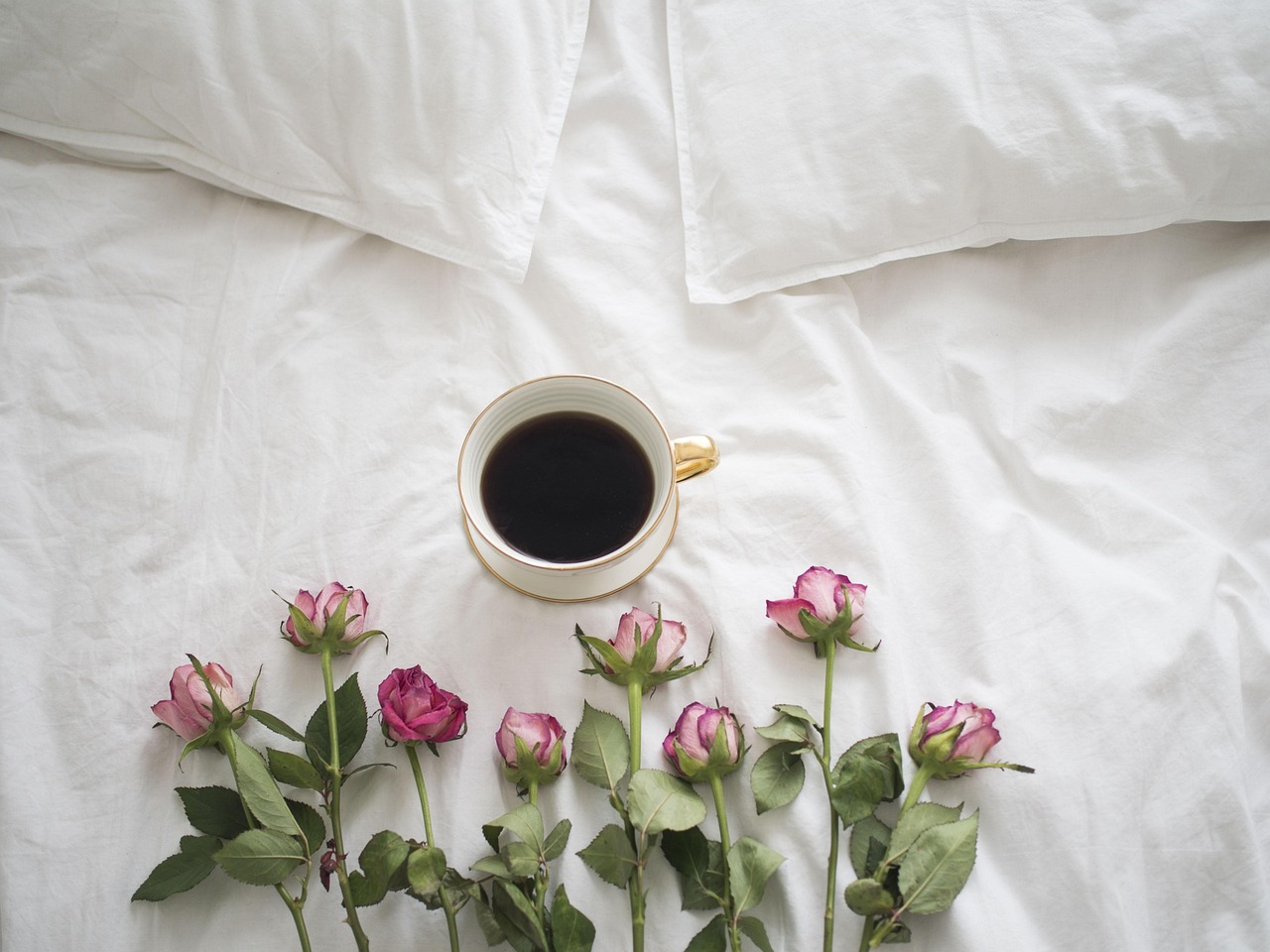 Frasi dolci del buongiorno per conquistare il cuore il 6 aprile 2026.