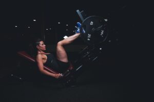 Cosce interne: la singola macchina della palestra che le tonifica davvero (e non è l'adduttore)