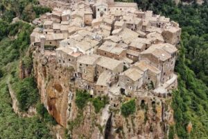 In Italia esiste un luogo che sembra uscito da un film, ma pochi lo conoscono